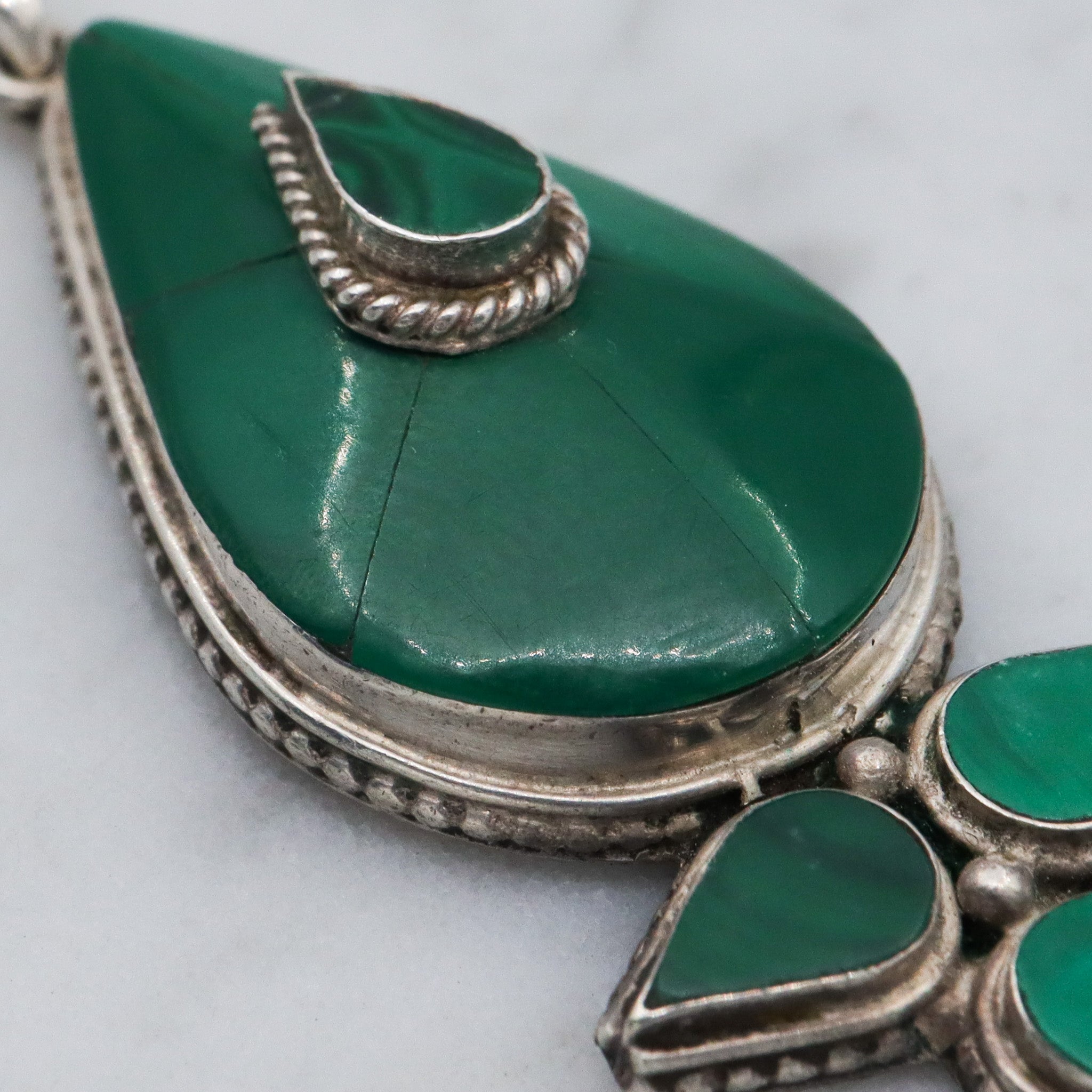 Retro India sterling silver malachite drop pendant